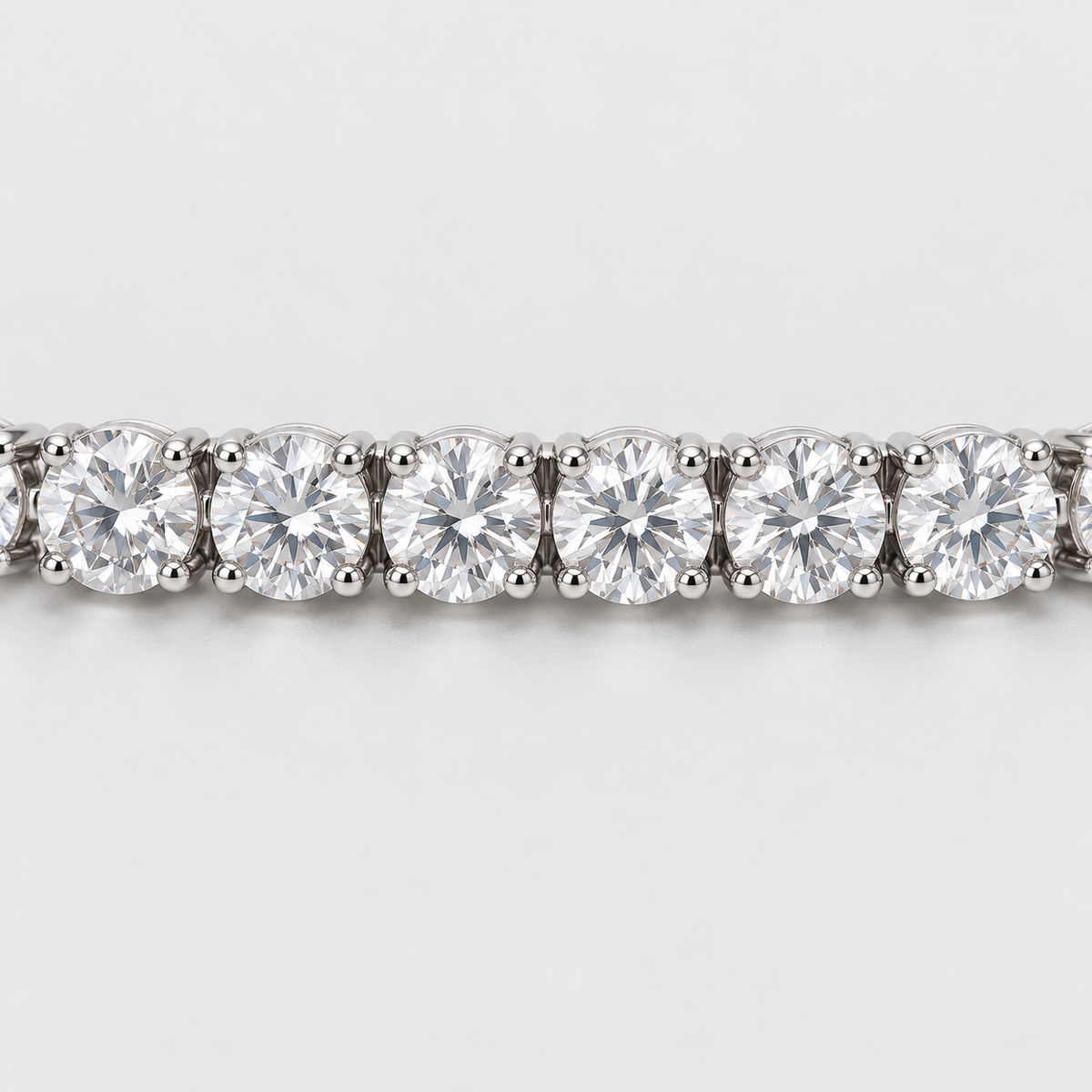 Bracelet Rivière en acier inoxydable, finition argentée — détail du motif