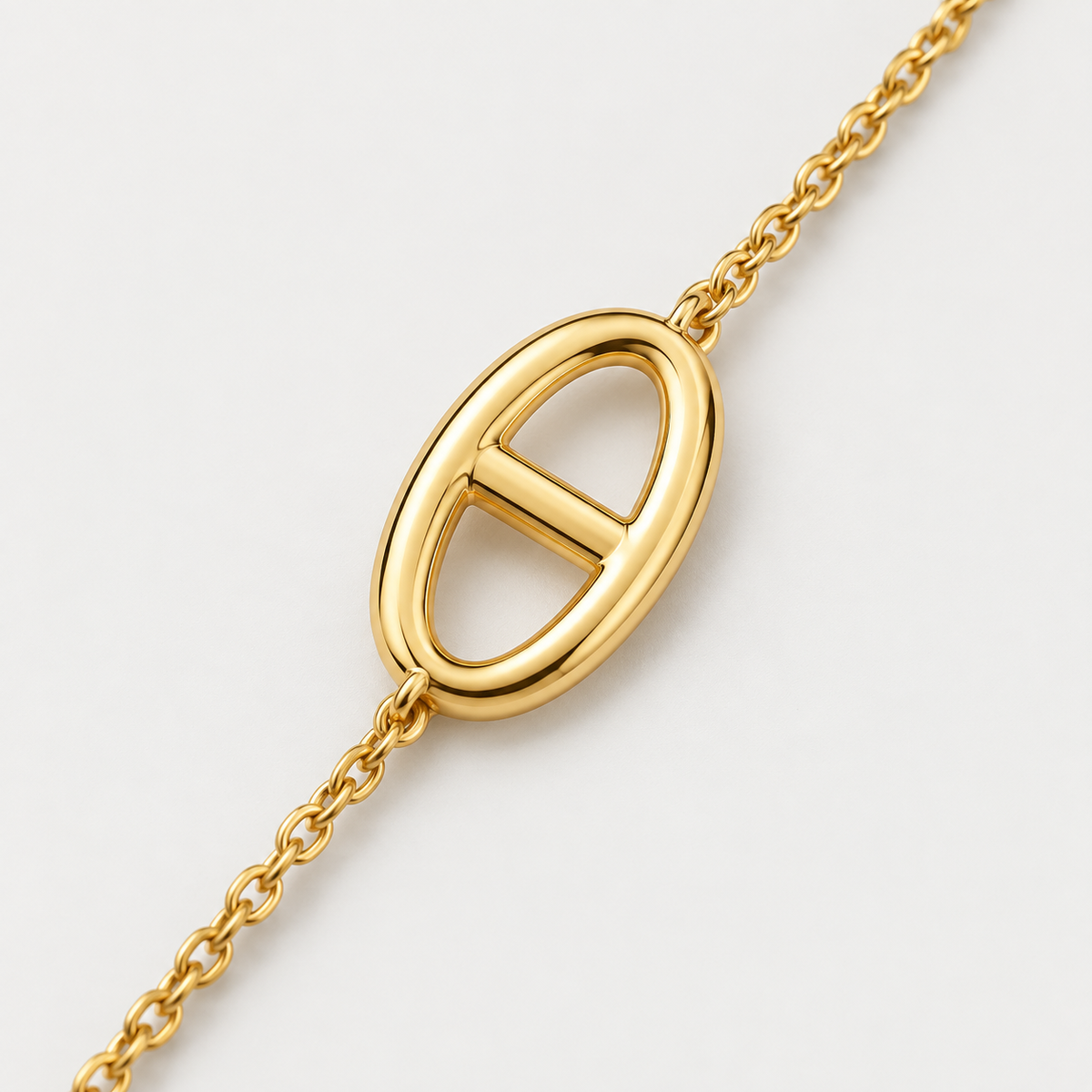 Collier Maille sautoir en acier inoxydable, finition dorée — détail du motif